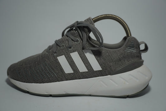 Adidas Swift Run 22